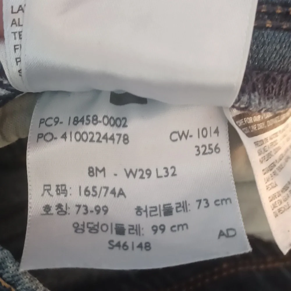 Levi Strauss Jean's size 8 W29 L32_7